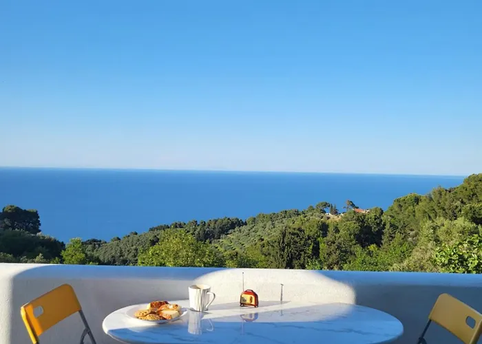 Raches Skopelos Semesterbostad *